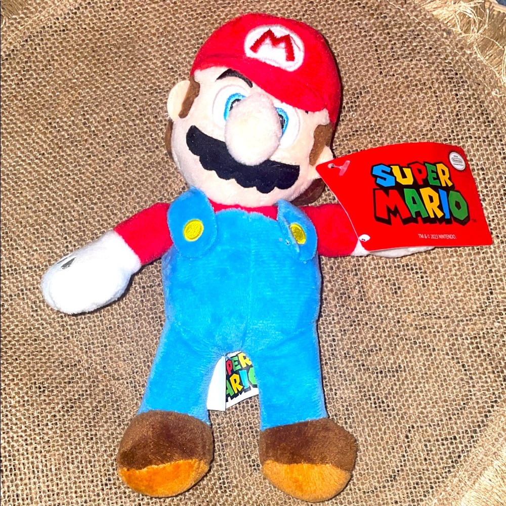 Super Mario Brothers “Mario” stuffed Nintendo 2023. NWT